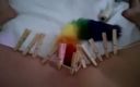 Sex hack me: Наказание до оргазма палочкой с батплагом радуги с фоксвоском и булавками для одежды zipline
