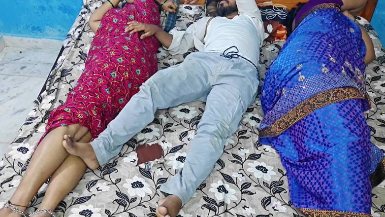 RoyToy: Stepson Shares a Bed with His Desi Stepmom and Her...