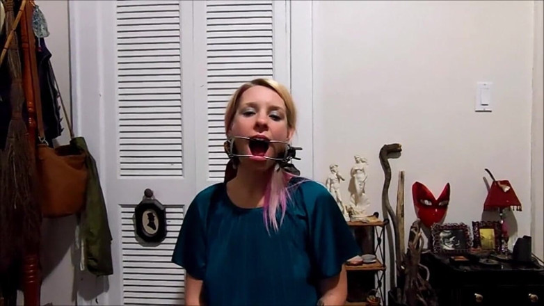 Selfgags classic: Antrenamentul cu căluș Dolly - partea 2