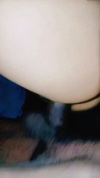 Ha invitato la cognata a casa sua di notte e l'ha scopata completamente nuda tutta la notte.