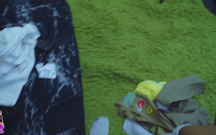 Cindy Luna Petite: Ben bir izciyim ve sana kurabiyemi vermek istiyorum