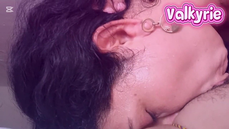 Valkyrieandluigy: Vacker flickvän knullar och suger