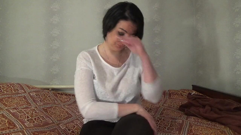 Sexy Milf: Manipüle edilmiş üvey kız kardeşin istediğini yapıyor!