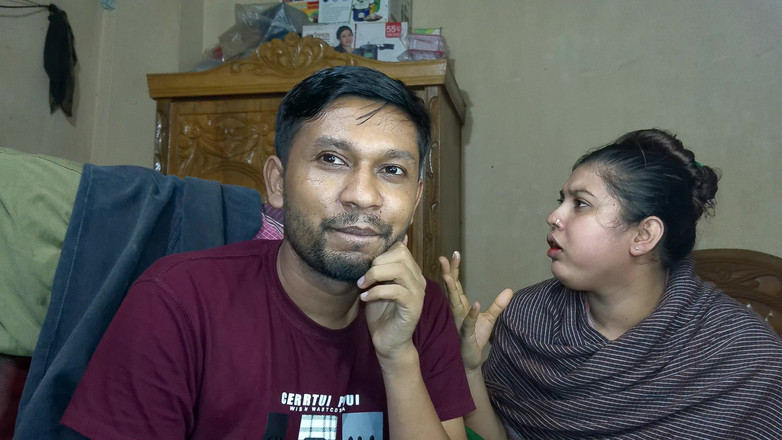 Desi Video BD: Hintli ateşli kadın evde tek başına hızlı zaman geçiriyor