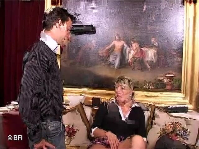 Intense Casting: Big ass bitch takes stiff cock hard