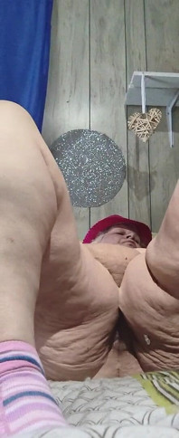 このぽっちゃりしたビッチには一度では決して足りない