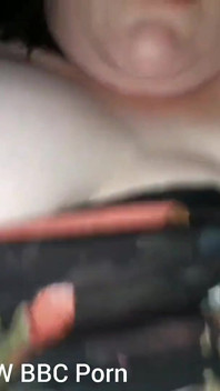 Grote zwarte lul anaal beukend op mijn clitoris schreeuwende orgasmes