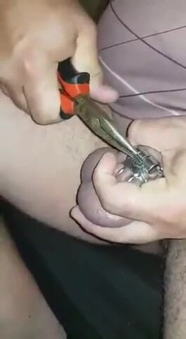 Sissy cumslut: Permanente castidade pop