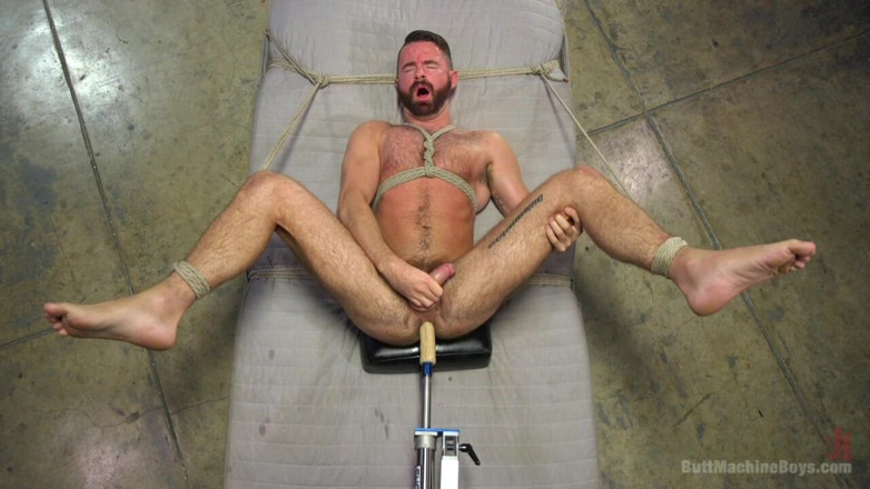 KINK men: Irish Hunk Submits to the Ass Master and His Perverted...