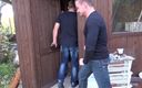 Czech Pornzone: Heiße blondine fickt mit zwei fremden im gartenhaus