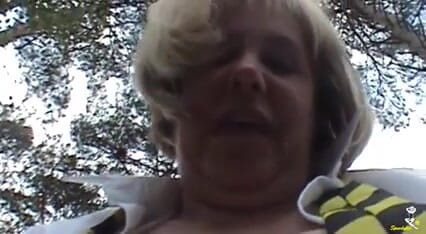 Dirty Doctors Clips: Stoute student Speedybee bedroog zich buiten de universiteit