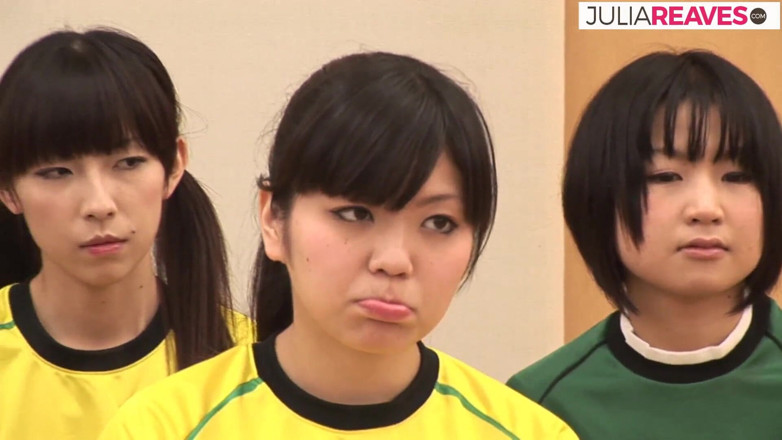 Japanese Cheats: Ragazza pelosa si fa sborrare la figa dopo aver succhiato...