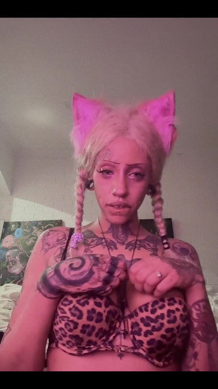 Laikalewduwu: Who Wants More Kitty Girl?