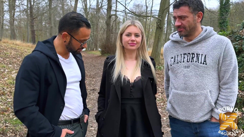 Porno Baguette: Georgia, Sexy Blonde, Gets Fucked by Two Cocks