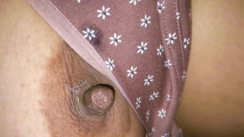 Catchybusty: सौतेला भाई अपनी सौतेली बहन के साथ कुछ मज़ा चाहता है