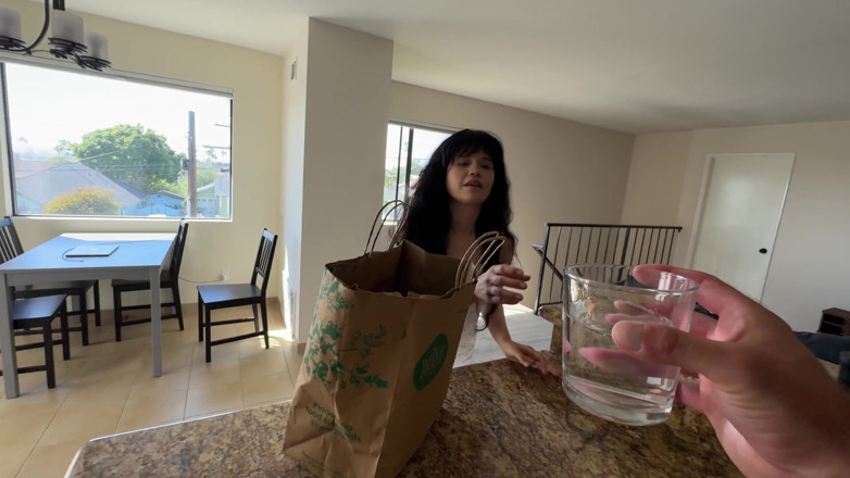 Dante Colle: Delivery Girl Gets Big Tip
