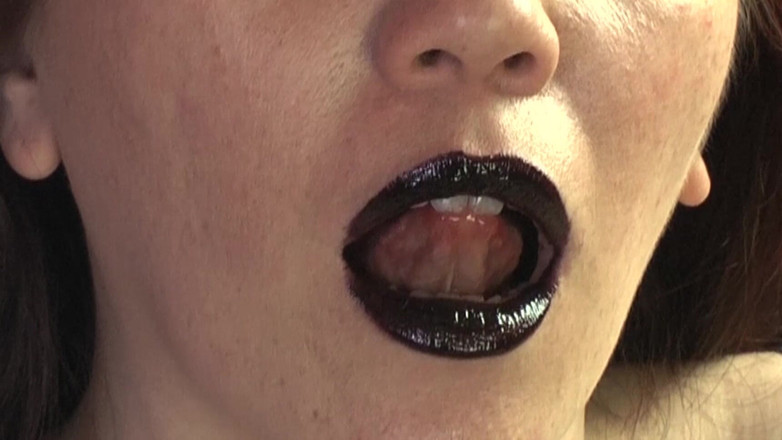 Evangelines Fetish: Black Lipstick Mengusik