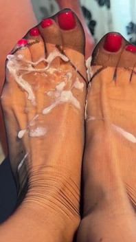 Footjob & sborrata sui piedi & nylon compilation
