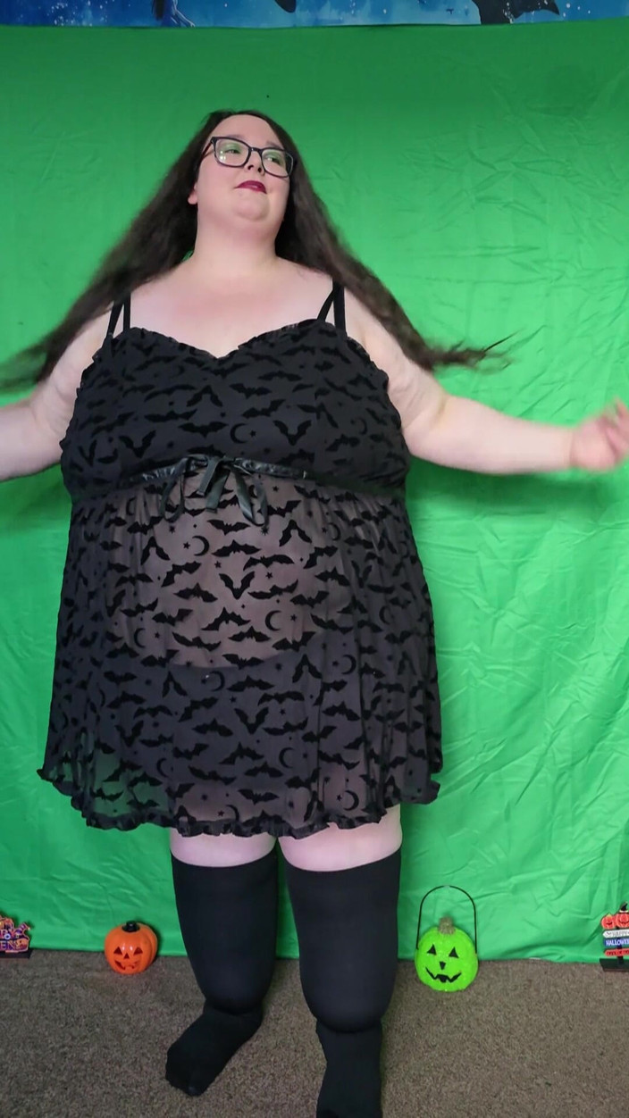 SSBBWLadyBrads: SSBBW halloween mode ziehen