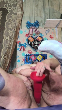 Labor Day Bash Fed Fat Whore Corn Now She's Farting