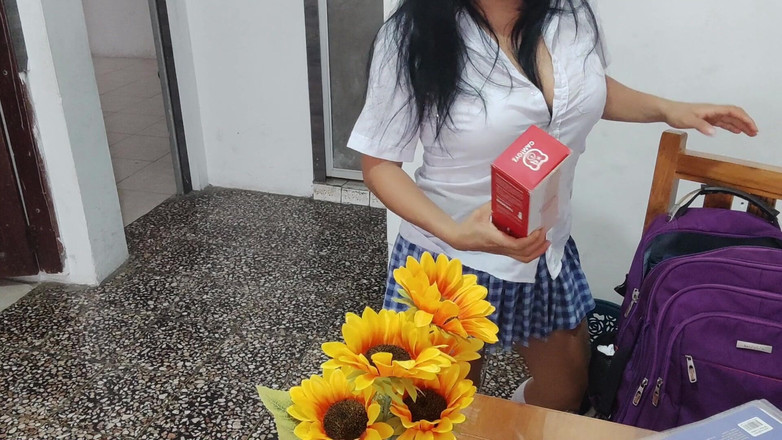 NEGRITA SEXY: 学生恋物癖成真！！丰满熟女对她的新 dido 很兴奋