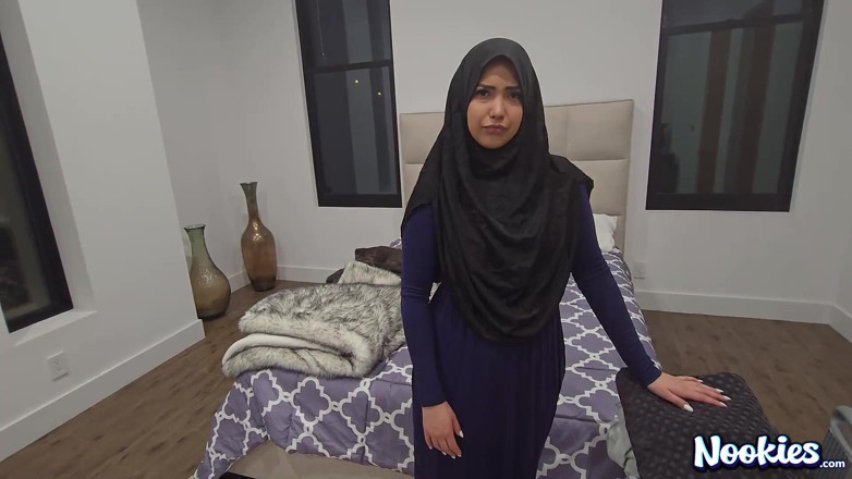 Nookies: uske avrodhon ko bahaana - hijaab kahaani