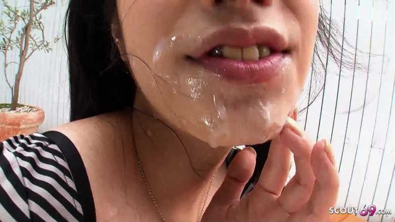 Asian porn collection: Japonská milfka s extrémně chlupatou kundičkou kouří cizince
