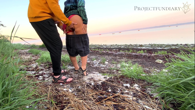 Projectsexdiary: Sexo romántico al amanecer en una playa