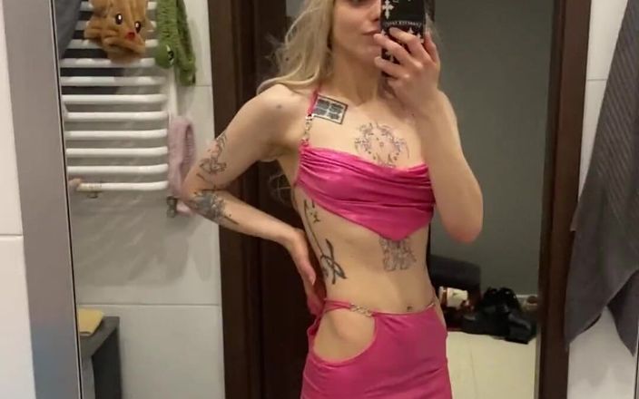 Soft Vulgar: Pink Bunny tentokrát, bude jej používat pro některé dobré klipy...
