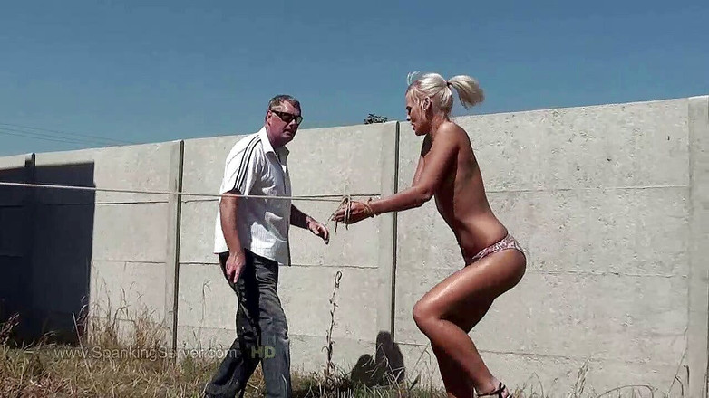 Spanking Server: Порка Gia на все тело 2009