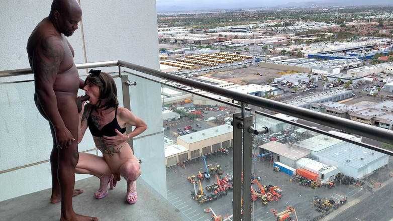 SirMaxxximus: el balcón w Ria Bently