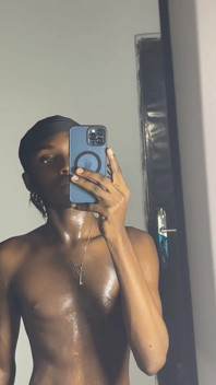 Sexy Twink Boy Get Oiled