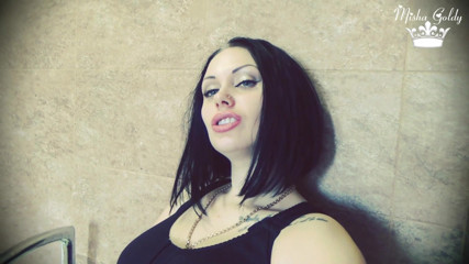 Goddess Misha Goldy: Labbra lucide gonfie perfette