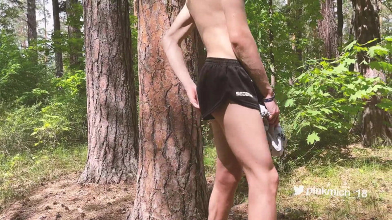 Redbearboy: Çıplaklık ormanı