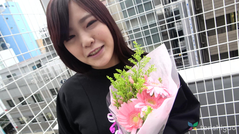 Tenshigao: Manami Takashima kostümün altında sevimli tanga külotu giyiyor