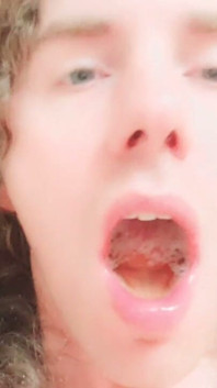 Shemale Piss in Own Mouth
