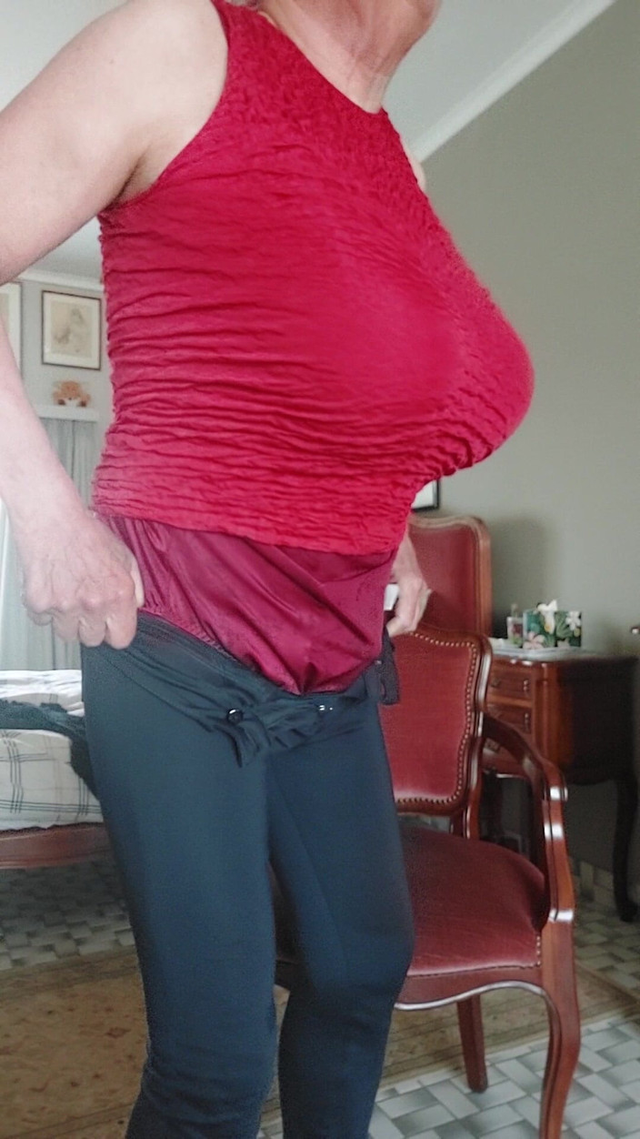 Antoon77: Giyinik eğlence