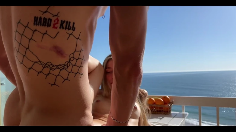 Bunny Rabbits: У меня был оргазм от его ловких пальцев