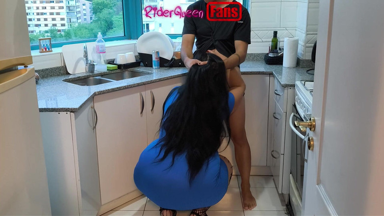 Riderqueen: Macecha v kuchyni - Video pro fanoušky