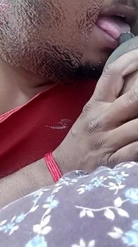 Tamil esposa dedilhado duro orgasmo