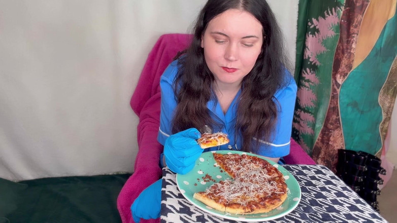 MissFFW: Sjuksköterska ffw äta efter en lång dag