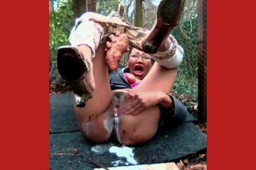 Sarah Fonteyna squirt compilation: Un chorro rápido fuera de casa