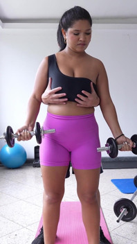 Bellattrix Vs. Trenér posilovny: Sexy cvičení, která končí divokým sexem