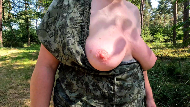 Bouncy Tits Action: Big Tits Turning Red