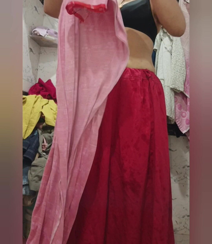 Priyahot77: Priya bhabi 性感视频拍摄