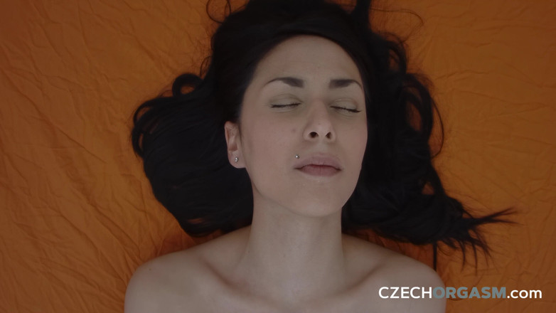 Czech Orgasm: Orgasmo ceco 171 bruna gioca con se stessa 7