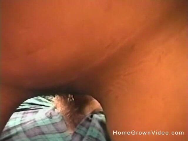 Homegrown Amateurs: Awek eboni menunjukkan kemahiran menghisap batangnya