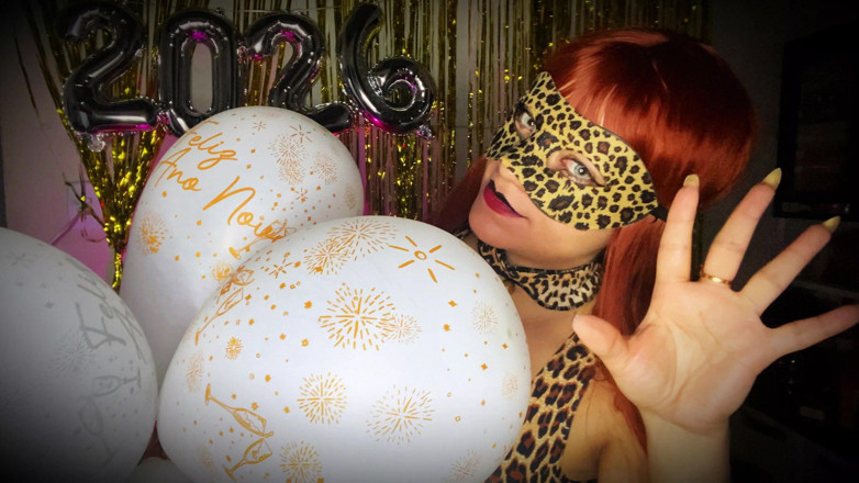 Goddess Li: Felina弹出她新年的气球！（4k）