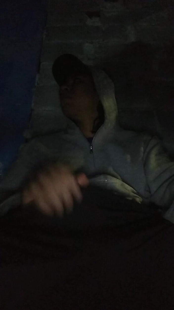 AlexAlejandro13: Malam kesenangan yang sunyi