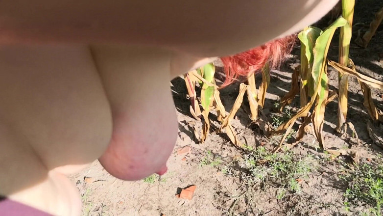 Bouncy Tits Action: Slap an squeeze my tits in corn field